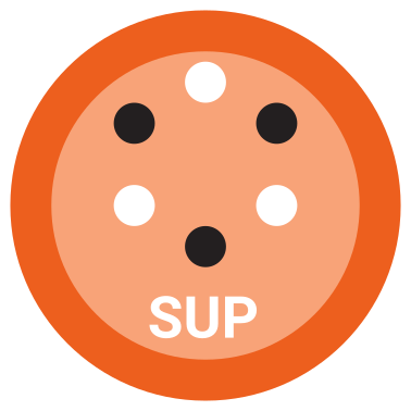 Rundes, orangefarbenes Icon mit der Aufschrift 'SUP' repräsentiert die Supersatz-Funktion des Sparkfield Core Premium-Fitnessgeräts, symbolisiert durch weiße Punkte, die für aufeinanderfolgende Übungseinheiten stehen.
